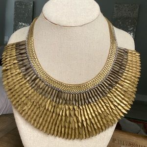 Stella & Dot Pegasus necklace perfect condition